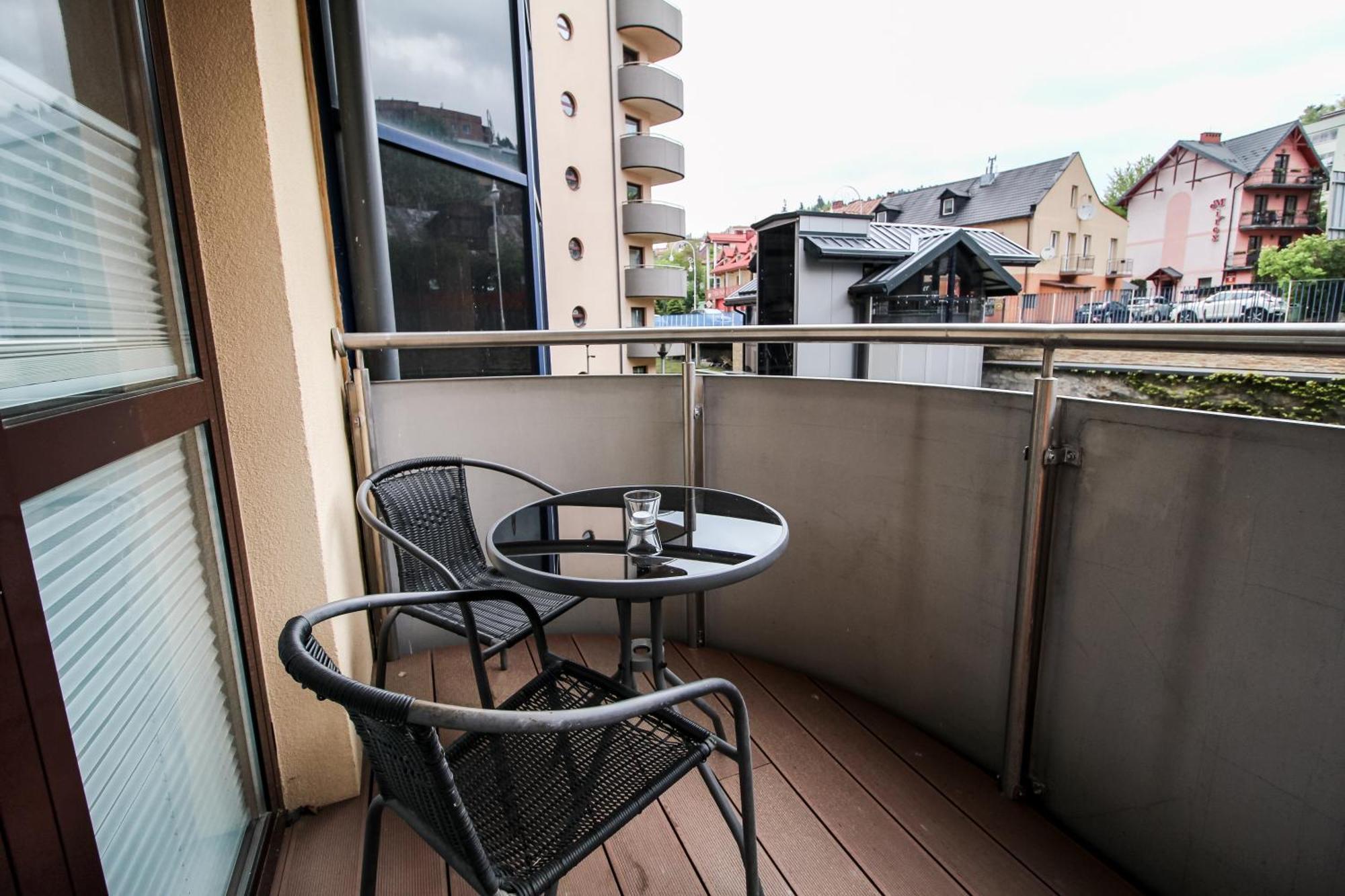 Aparthotel City Center Apartments Krynica Zdroj Dış mekan fotoğraf